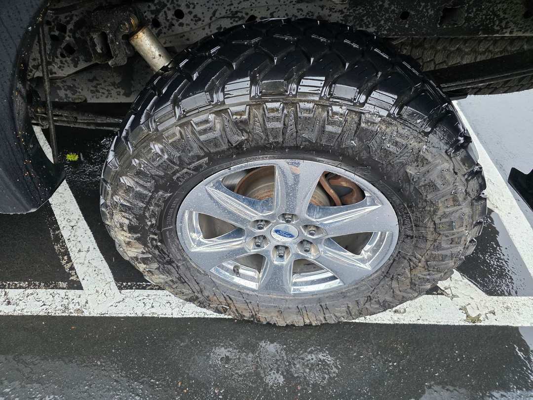 2012 Ford F-150 XLT - Image 9