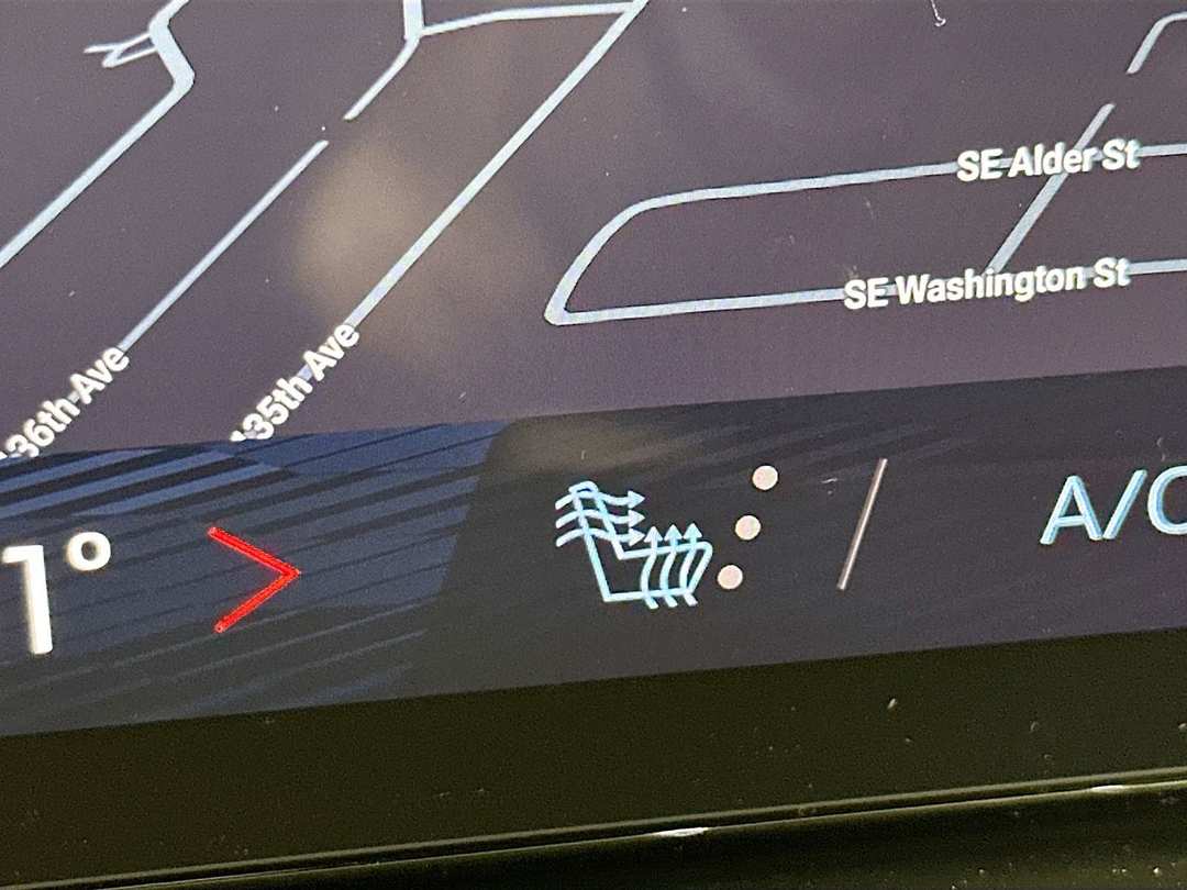 2026 Chevrolet Suburban RST - Image 21