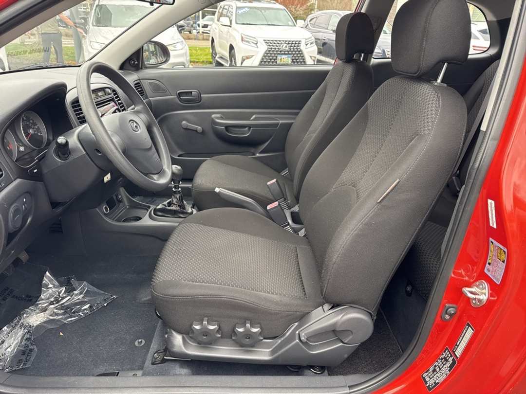 2008 Hyundai Accent GS - Image 15