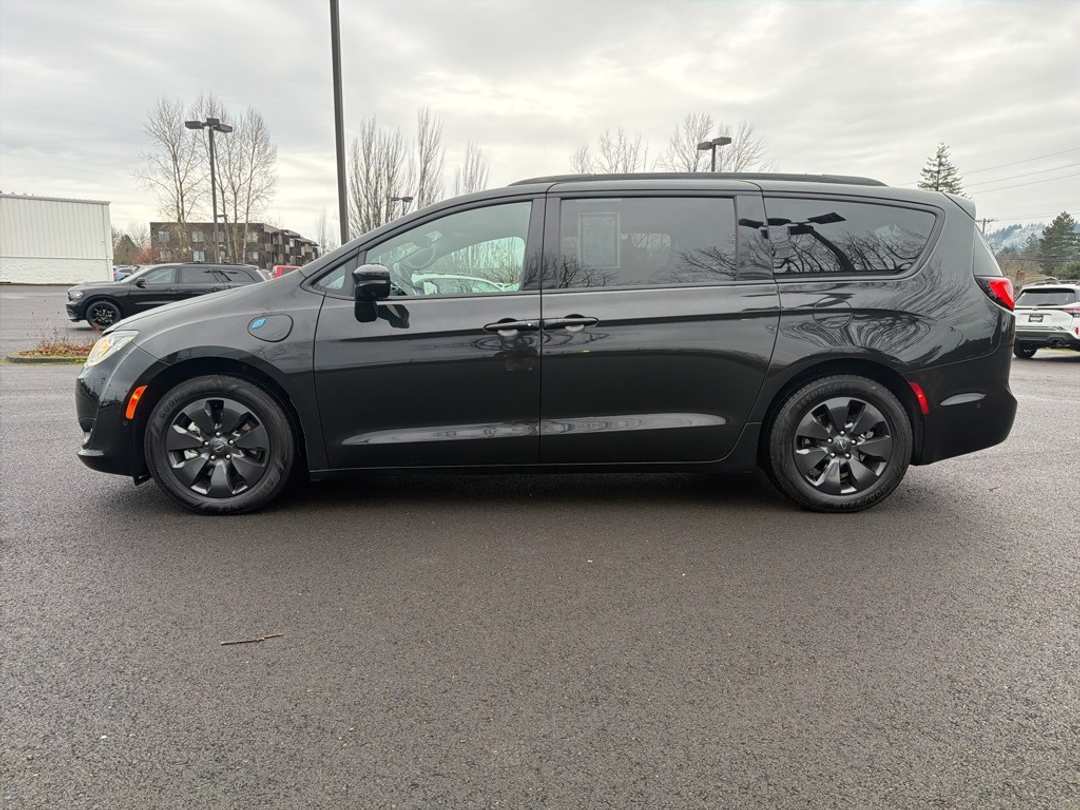 2019 Chrysler Pacifica Limited - Image 4