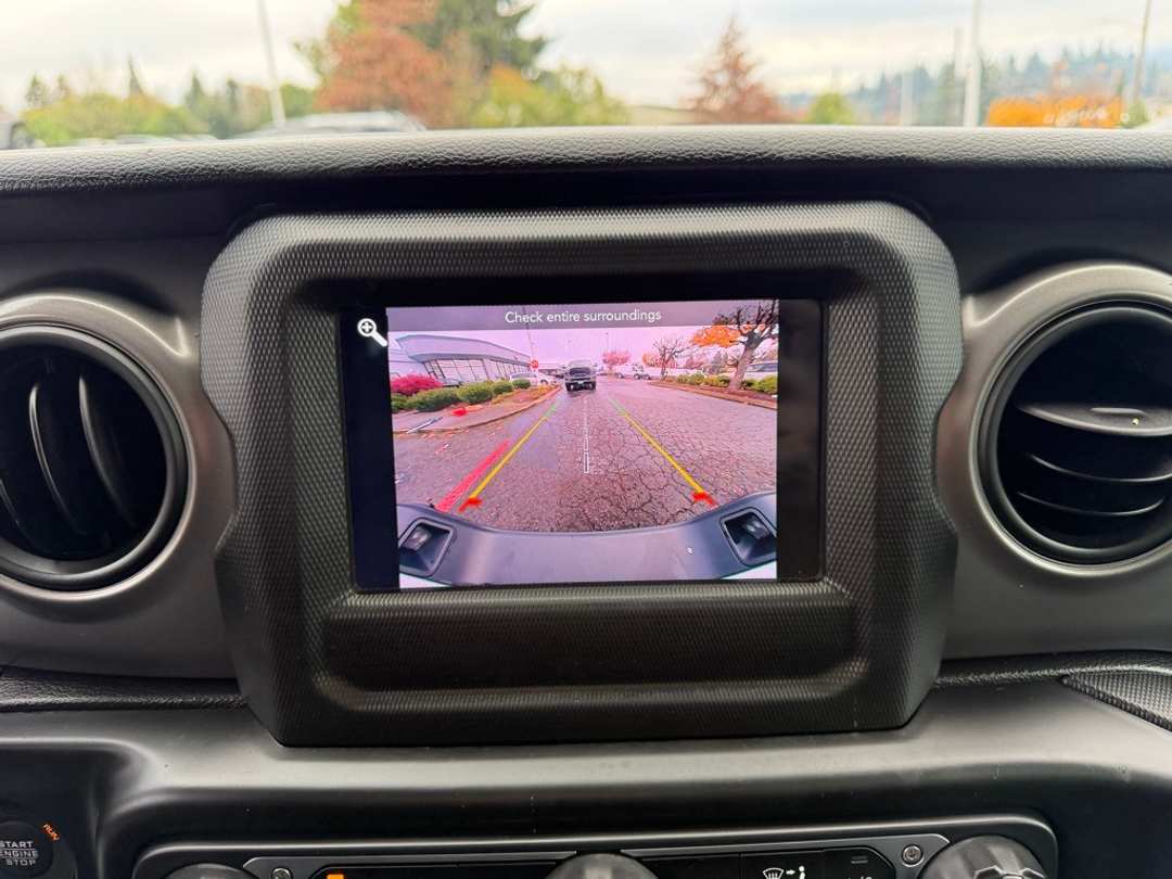 2021 Jeep Gladiator Sport - Image 22