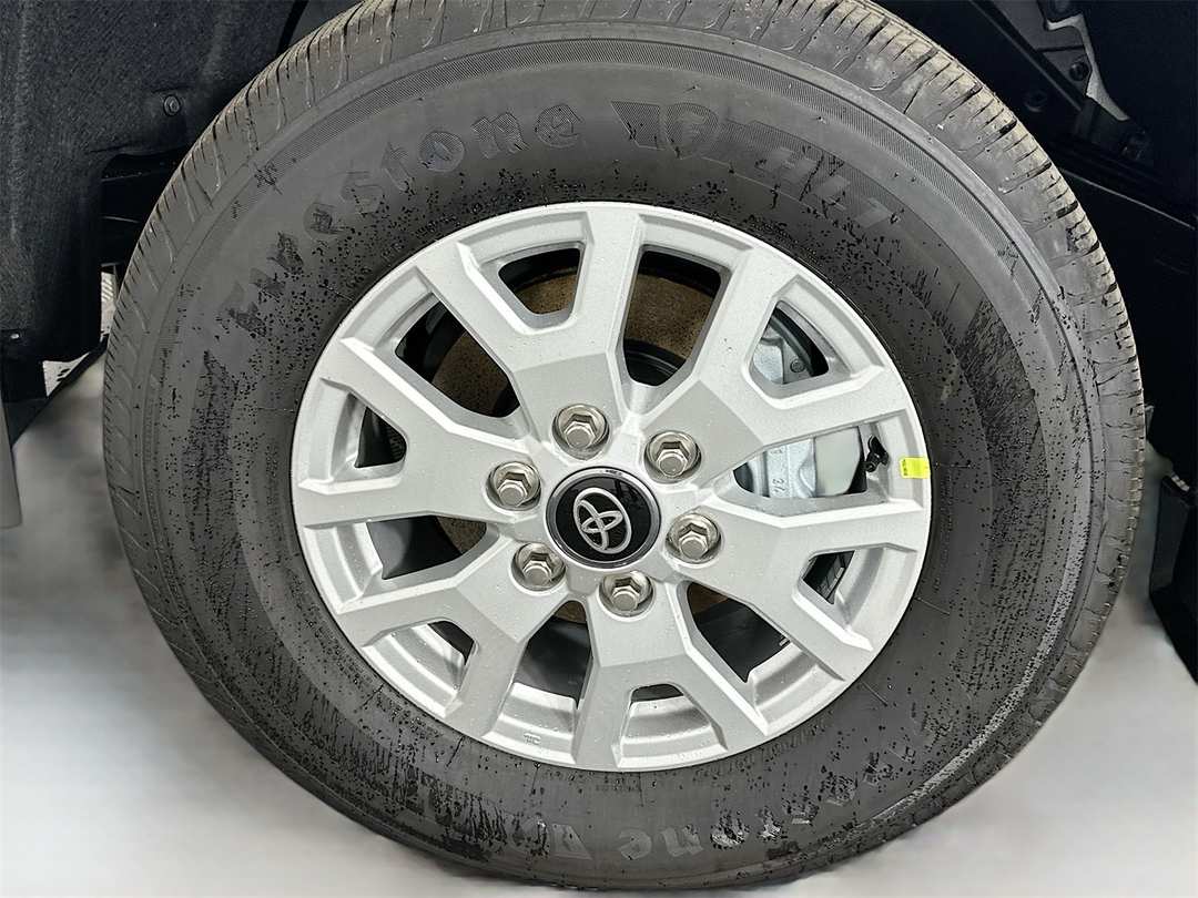 2025 Toyota Tacoma SR5 - Image 30