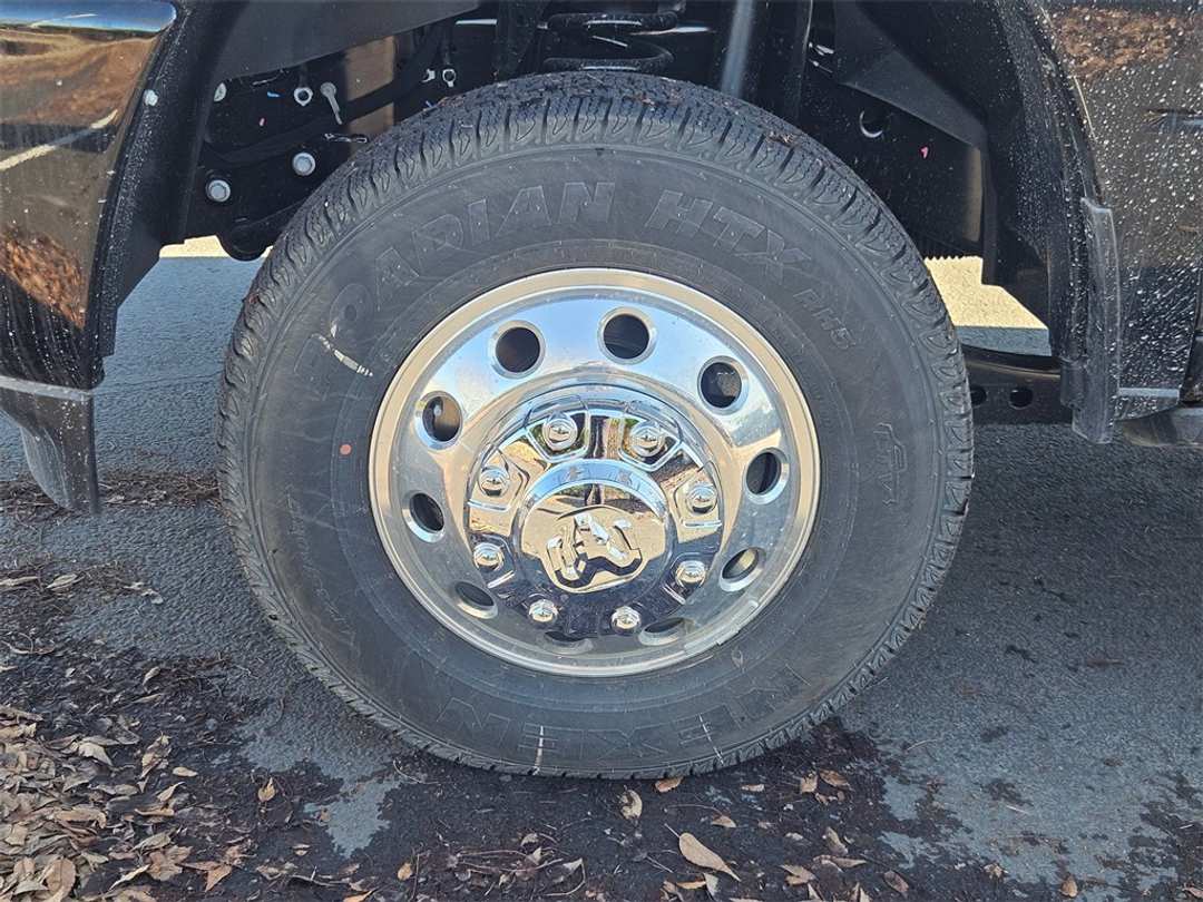 2026 Ram 3500 Laramie - Image 42