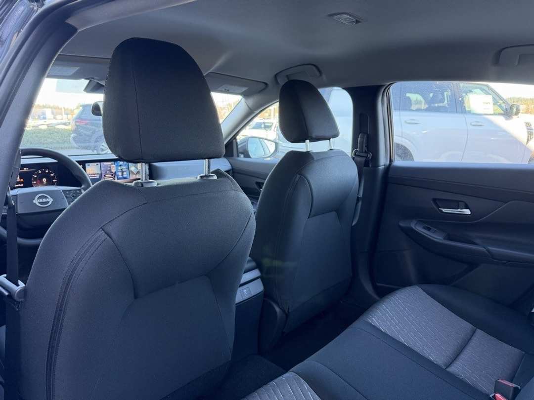 2026 Nissan Sentra SV - Image 31