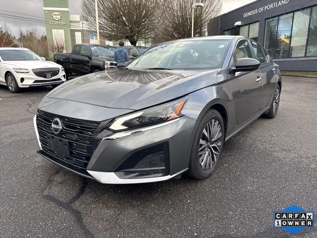 2024 Nissan Altima 2.5 SV - Image 2