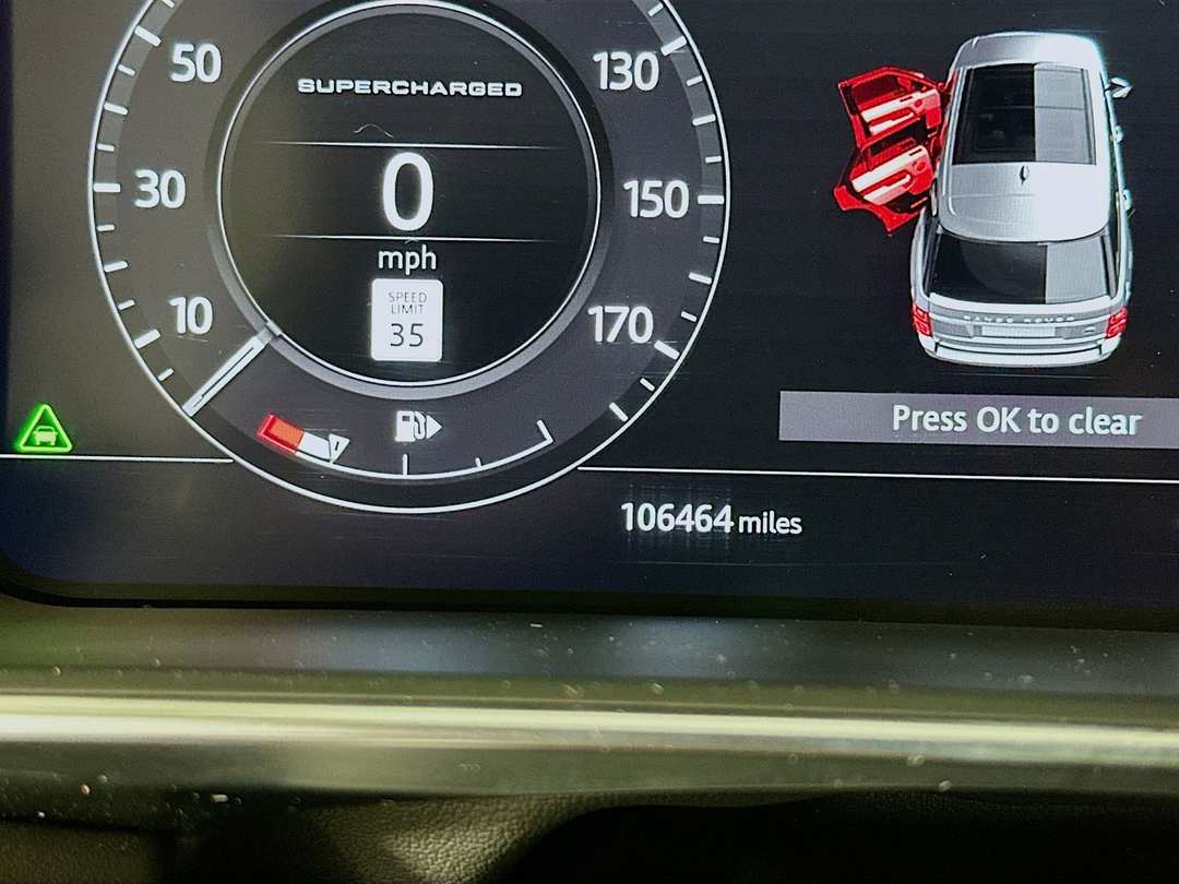 2018 Land Rover Range Rover 5.0L V8 Supercharged - Image 13