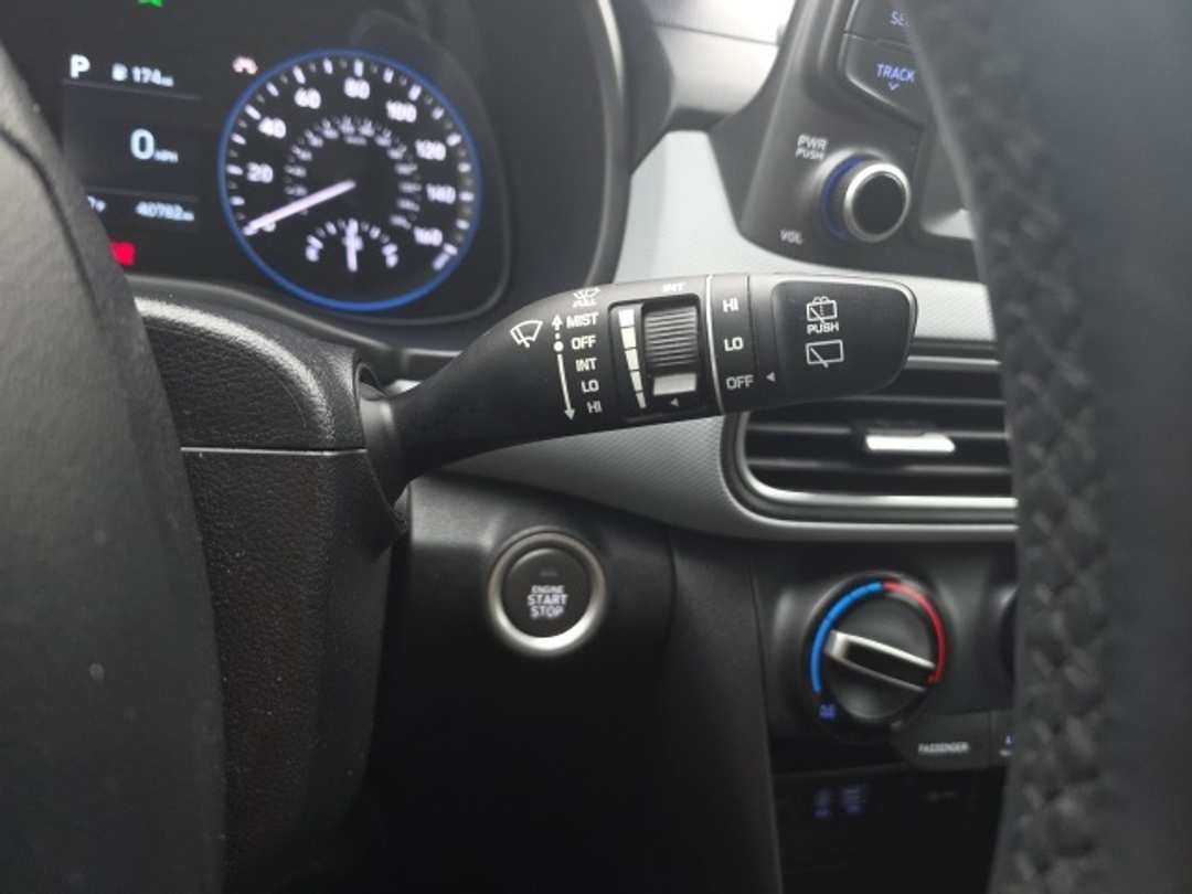 2021 Hyundai Kona SEL - Image 13