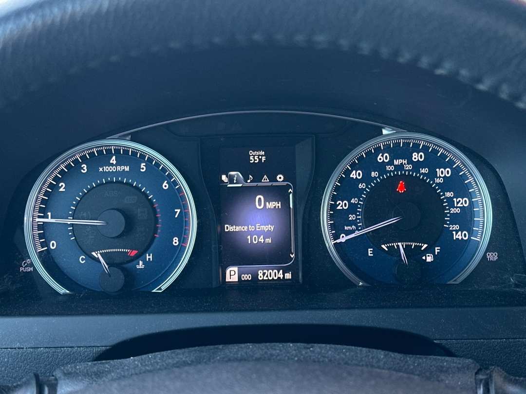 2015 Toyota Camry - Image 21