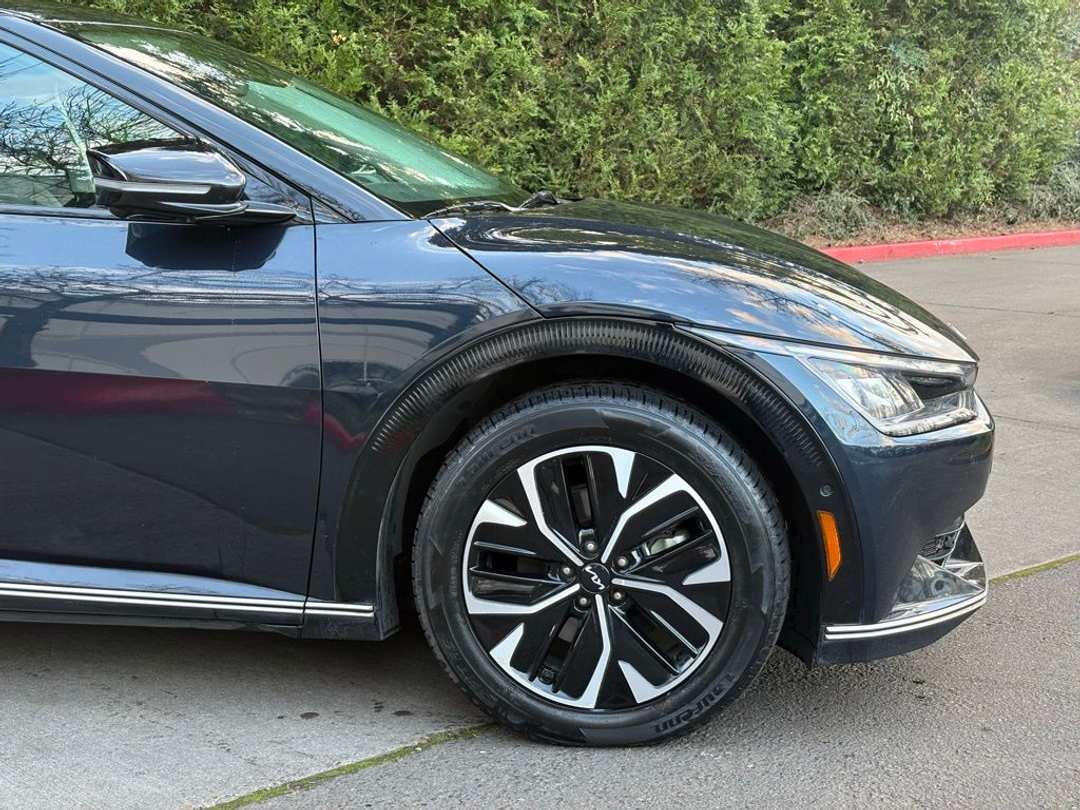 2023 Kia Ev6 Wind - Image 2