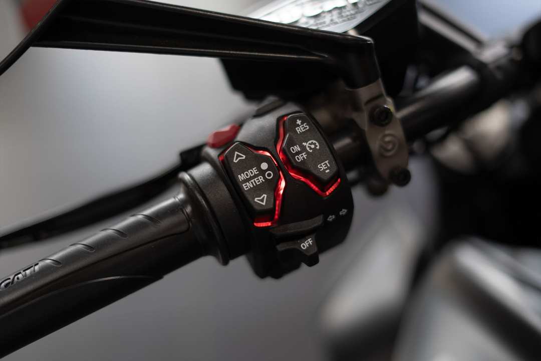 2026 Ducati Diavel V4 - Image 3