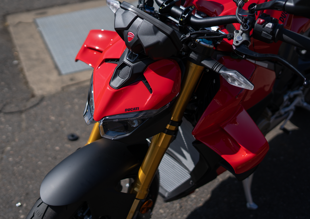2025 Ducati Streetfighter V4 S - Image 2