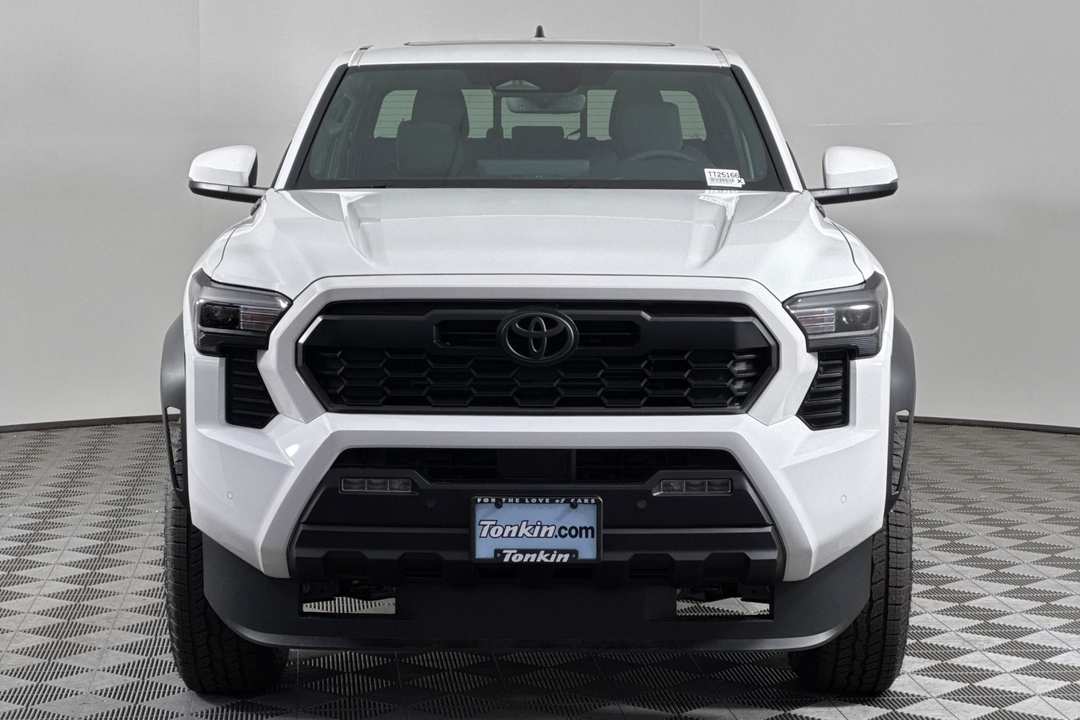 2025 Toyota Tacoma TRD Off Road - Image 9