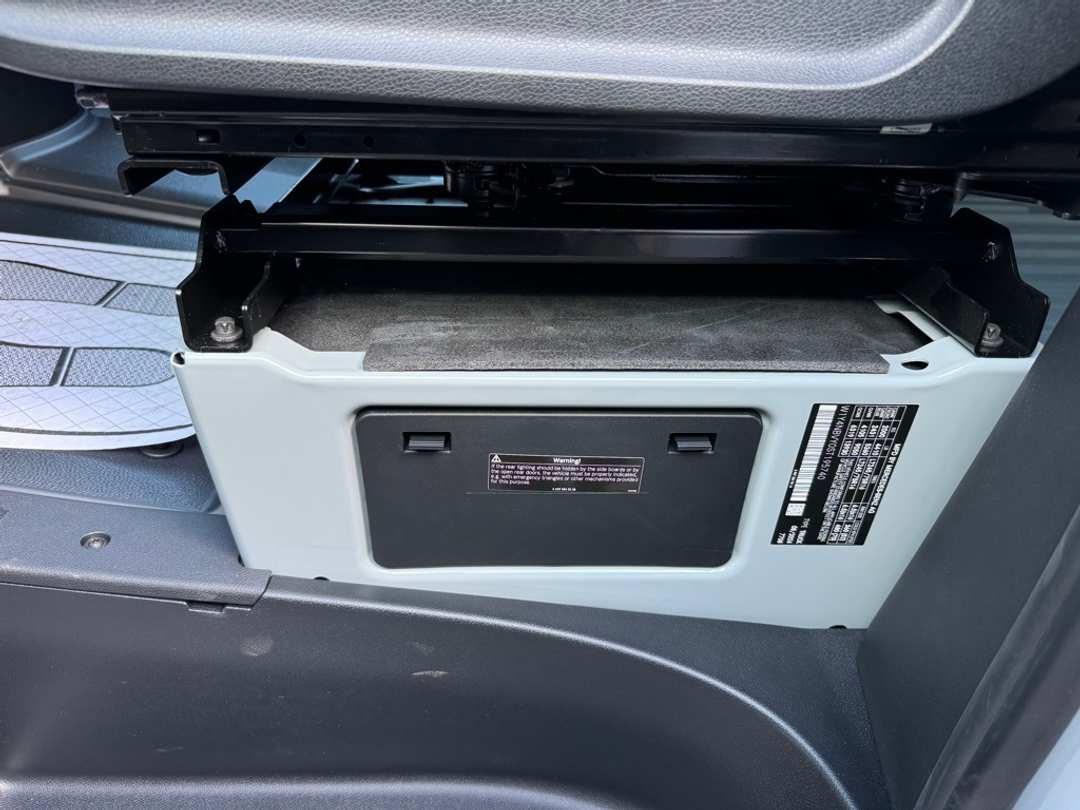 2025 Mercedes-Benz Sprinter 2500 Cargo 144 WB - Image 20