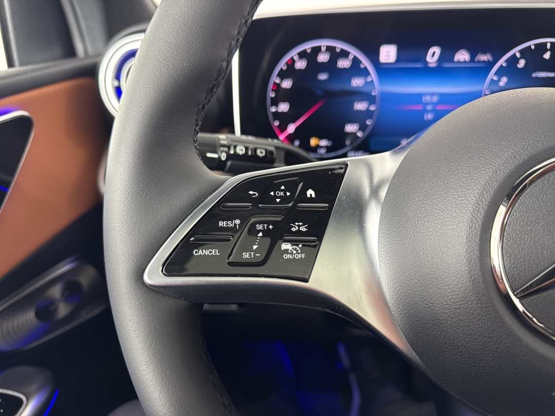 2026 Mercedes-Benz GLC GLC 300 - Image 32