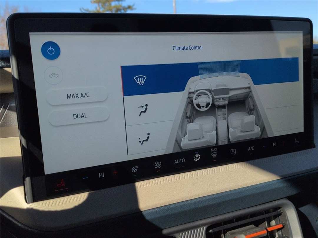 2026 Ford Maverick Lariat - Image 21