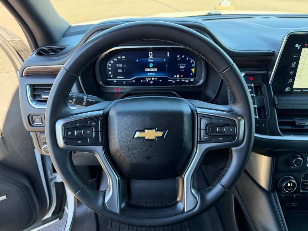 2023 Chevrolet Suburban LT - Image 21