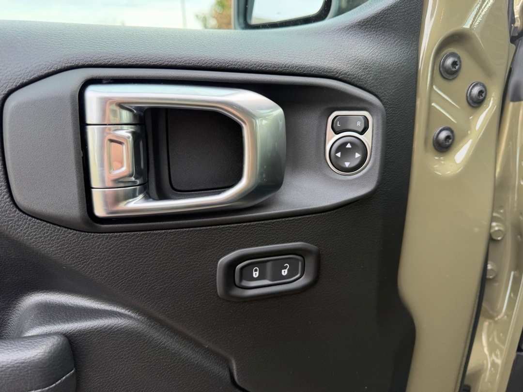 2026 Jeep Gladiator Sport S - Image 13