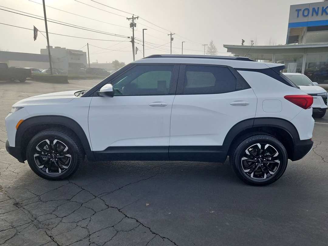 2021 Chevrolet Trailblazer LT - Image 3