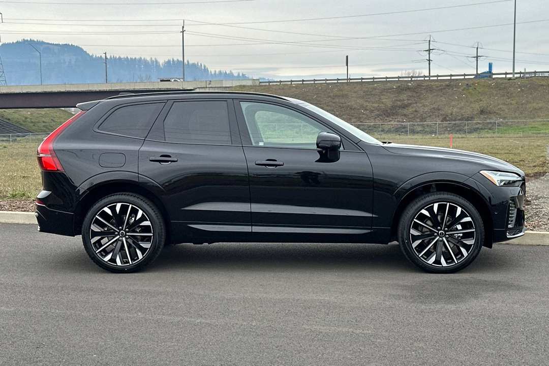 2026 Volvo Xc60 B5 Ultra - Image 2