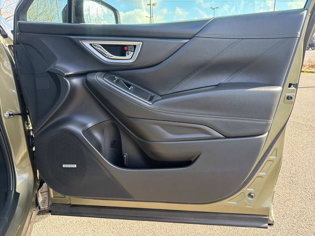 2024 Subaru Forester Touring - Image 29