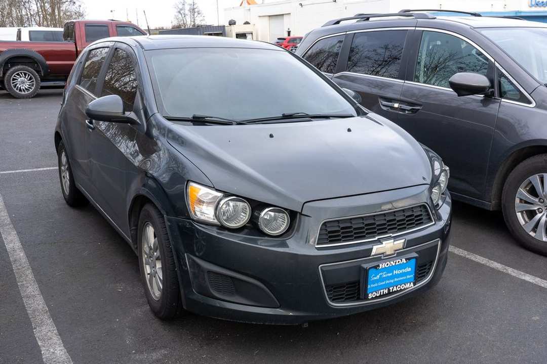 2014 Chevrolet Sonic LT - Image 3