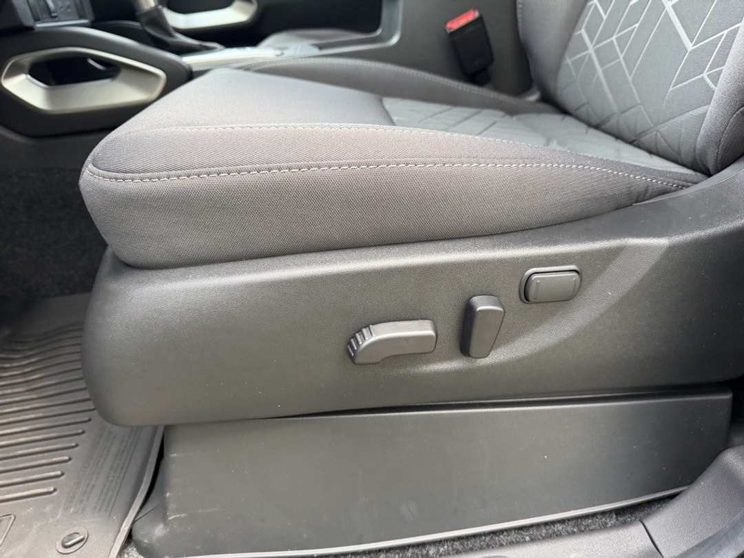 2026 Nissan Frontier SV - Image 18