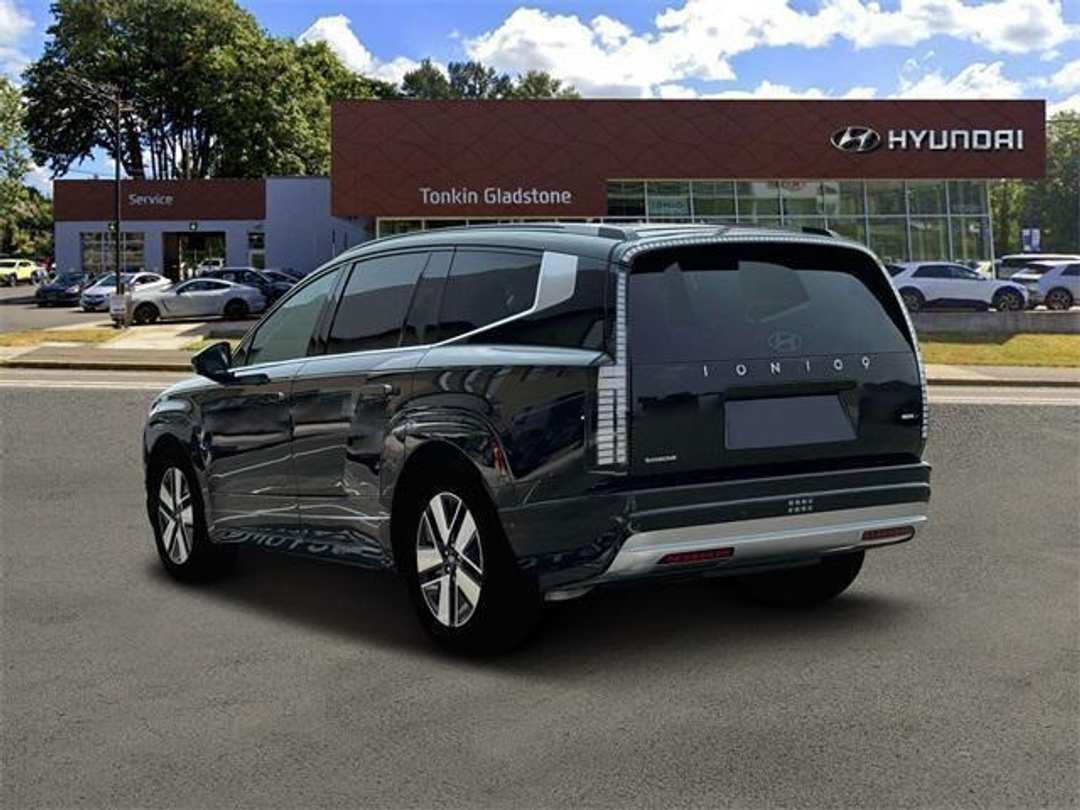 2026 Hyundai Ioniq 9 SEL - Image 5