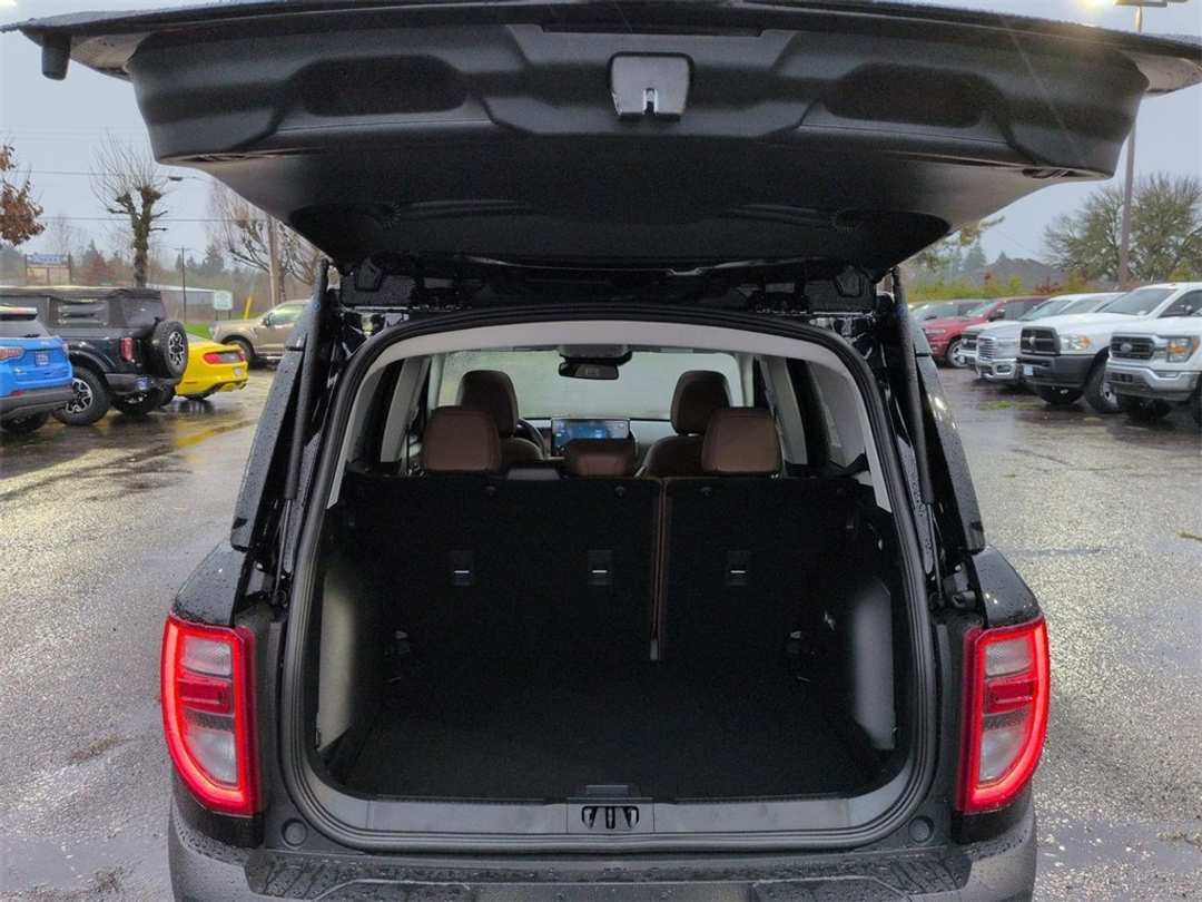 2025 Ford Bronco Sport Outer Banks - Image 25