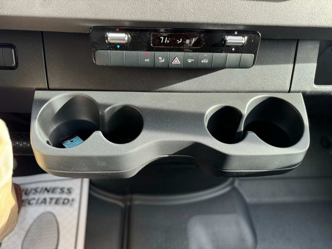 2024 Mercedes-Benz Sprinter 3500 Cargo 144 WB - Image 30