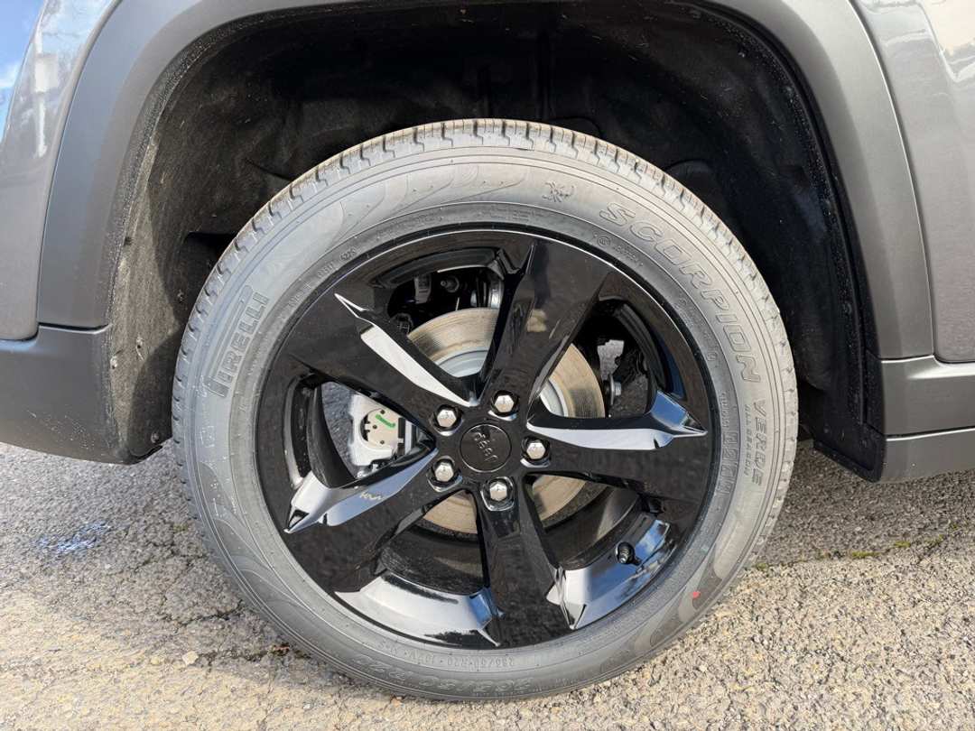 2026 Jeep Grand Cherokee Limited - Image 10