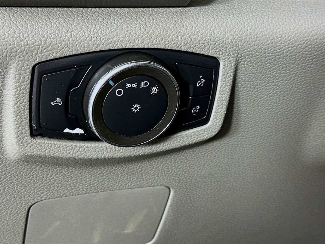 2022 Ford F-350Sd XL - Image 11