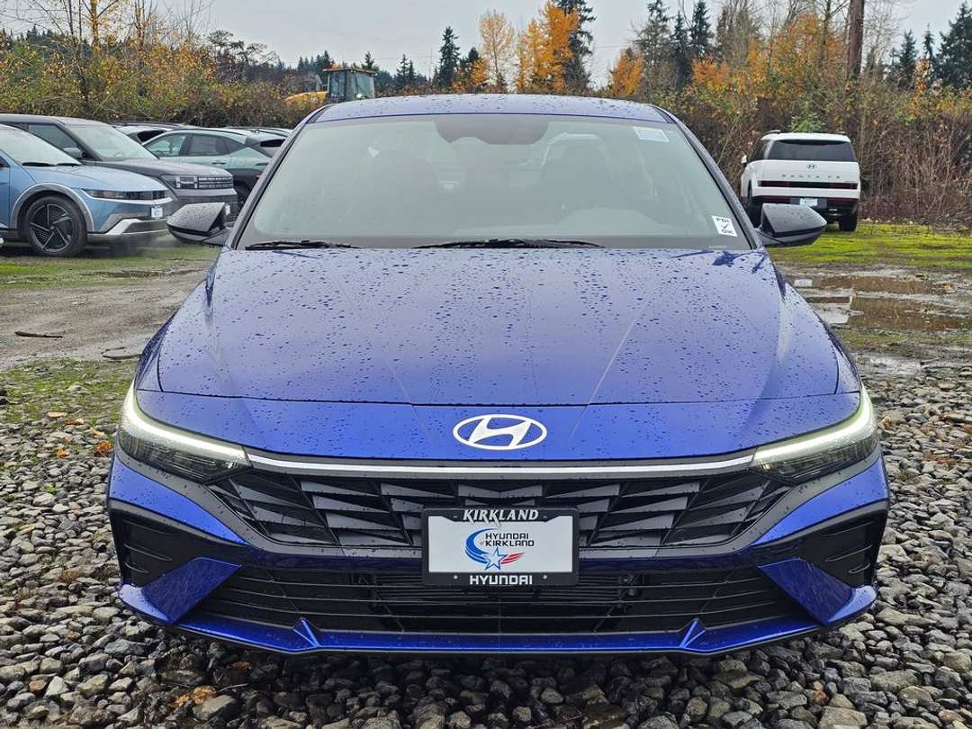 2026 Hyundai Elantra SEL Sport - Image 2