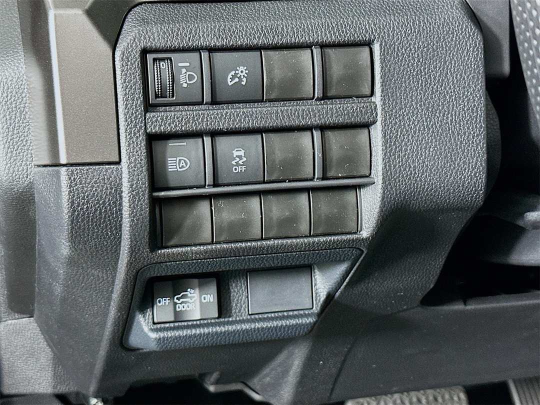 2025 Toyota Tacoma SR5 - Image 10