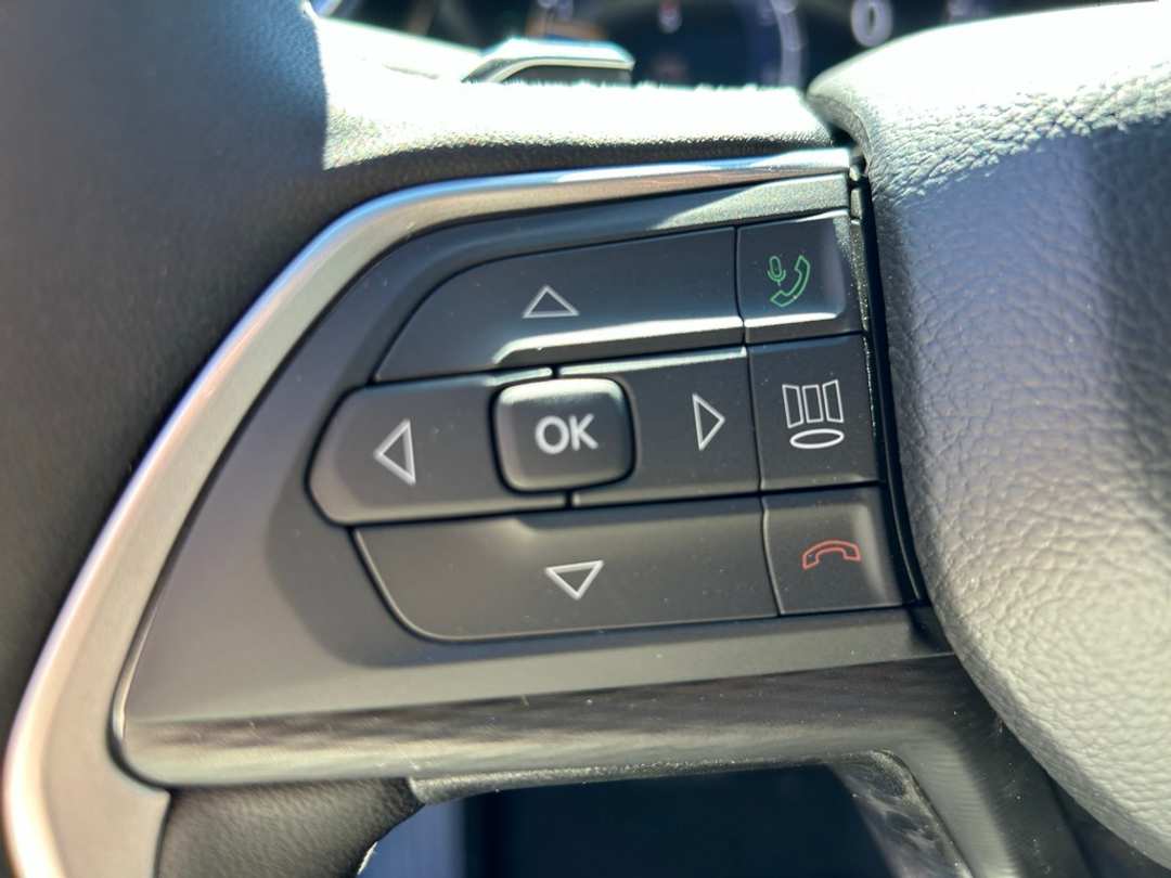 2025 Jeep Grand Cherokee Laredo X - Image 14