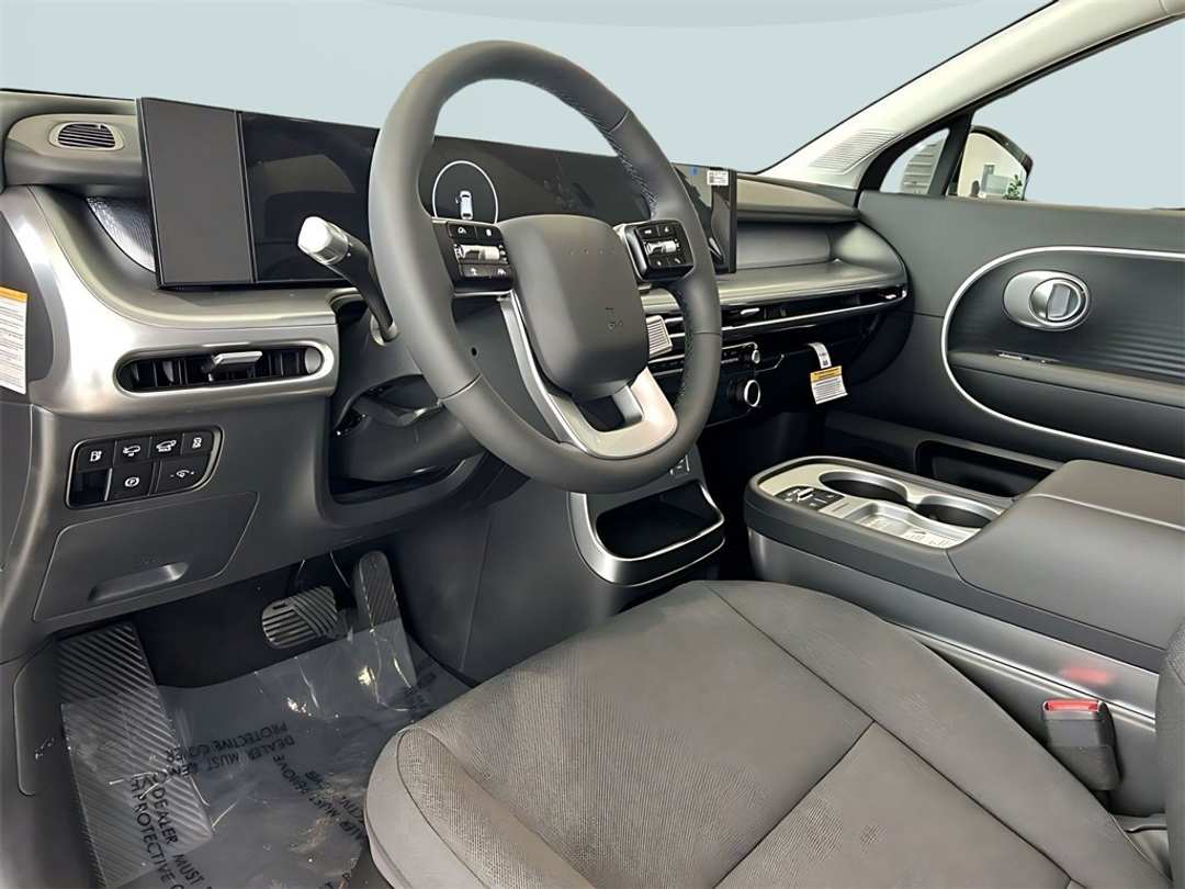 2026 Hyundai Ioniq 9 S - Image 10