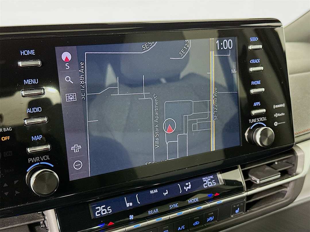 2022 Toyota Sienna XSE - Image 13