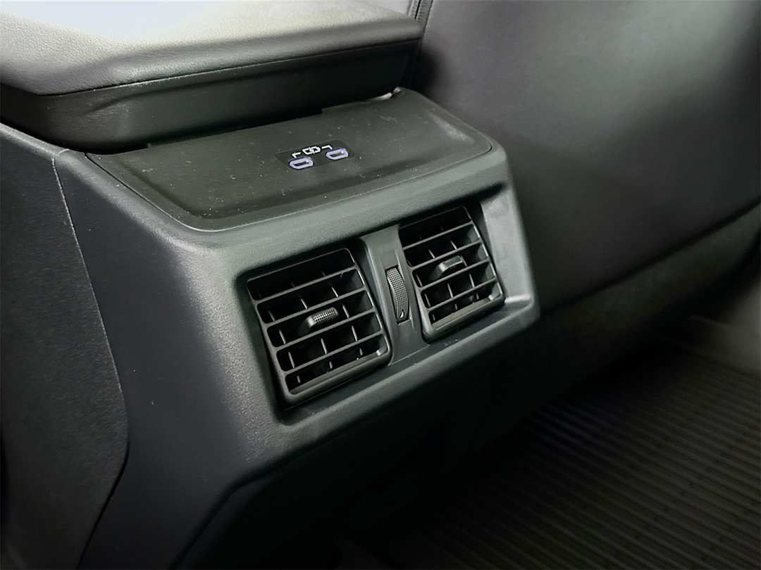 2026 Toyota Bz XLE Plus - Image 25