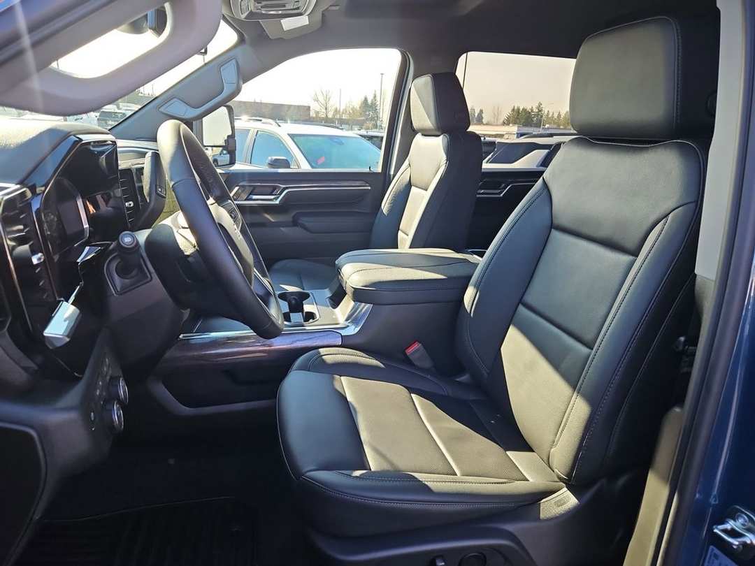 2026 Chevrolet Silverado 3500Hd LTZ - Image 21