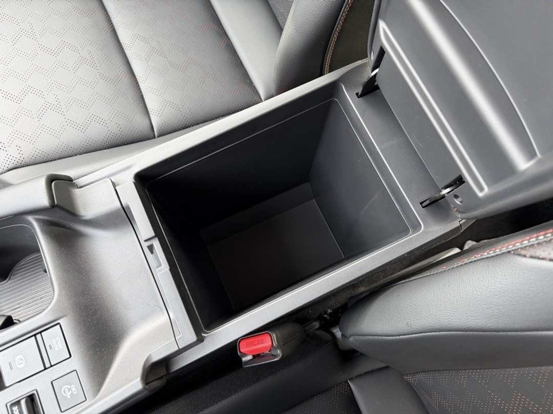 2026 Nissan Sentra SR - Image 27