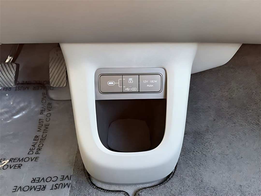 2026 Hyundai Ioniq 5 SEL - Image 24