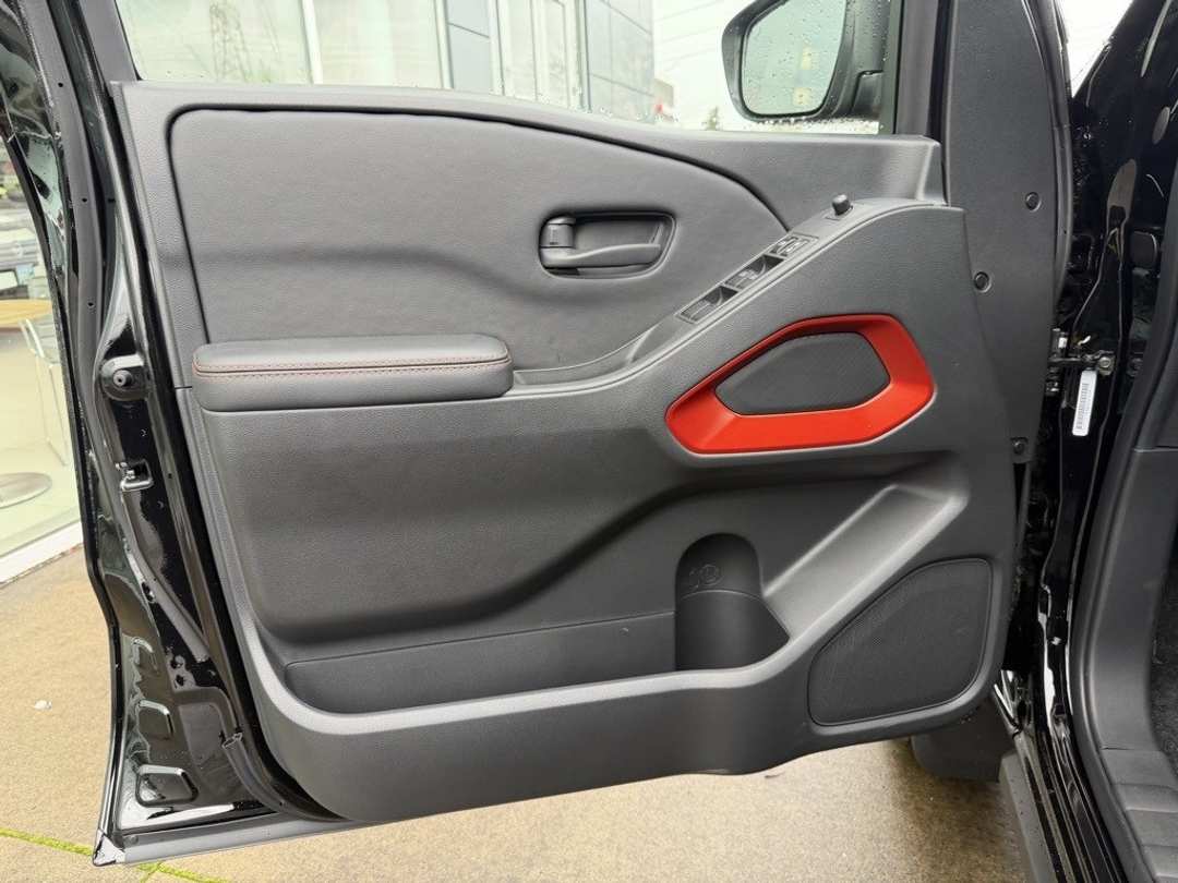 2026 Nissan Frontier PRO4X - Image 11