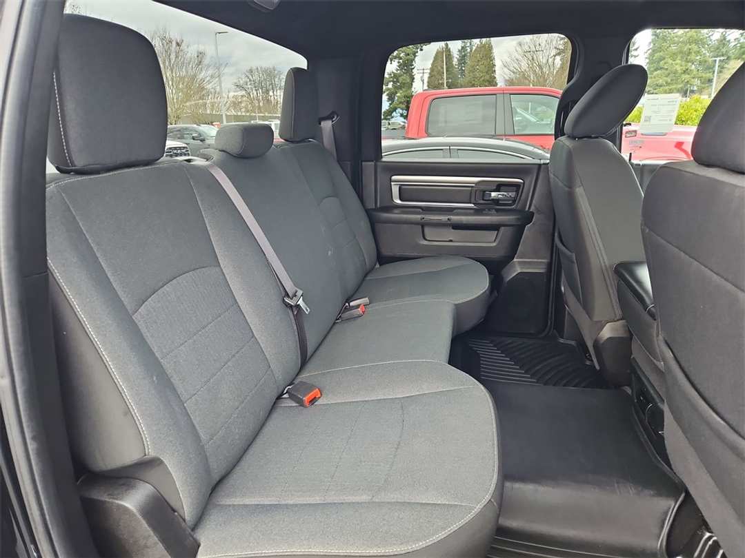 2021 Ram 1500 Classic Warlock - Image 27