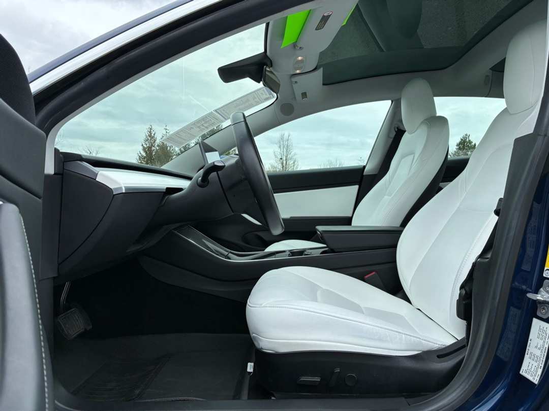 2019 Tesla Model 3 Standard Range Plus - Image 10