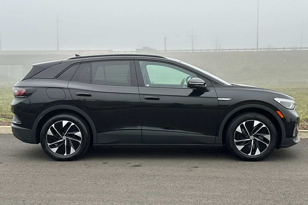 2021 Volkswagen Id.4 Pro - Image 2