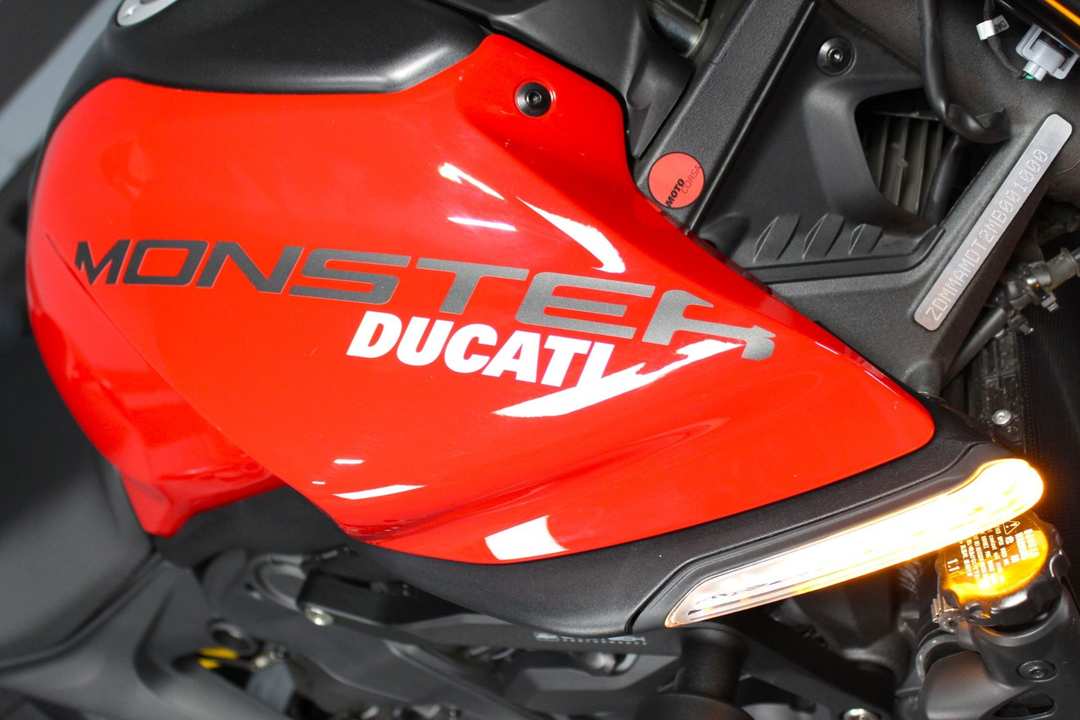 2021 Ducati Monster + - Image 5