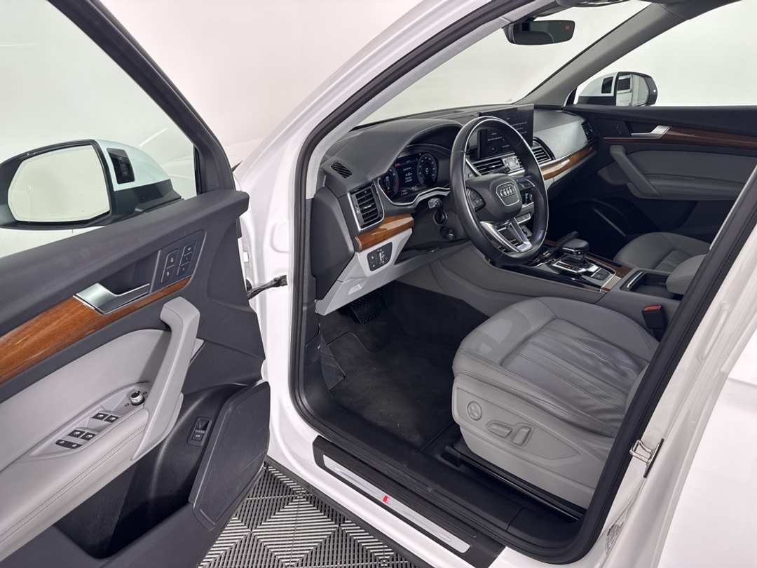 2022 Audi Q5 45 S line Premium - Image 20