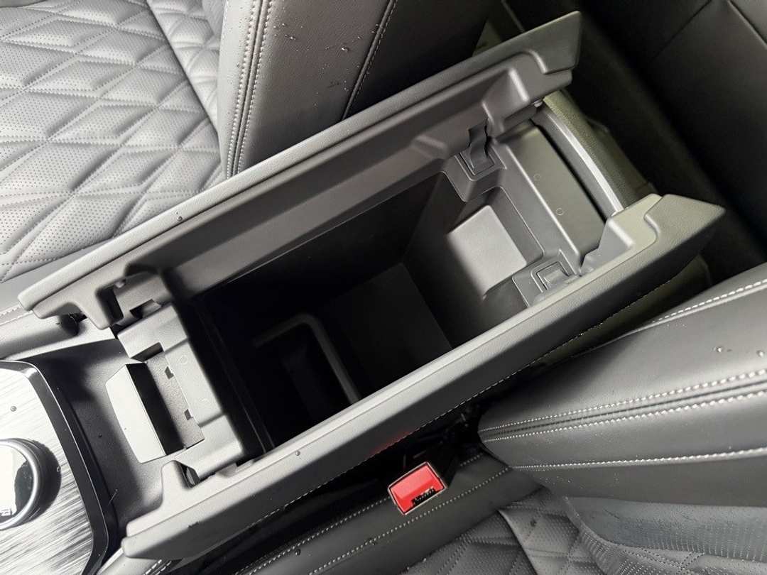 2026 Nissan Rogue Platinum - Image 28