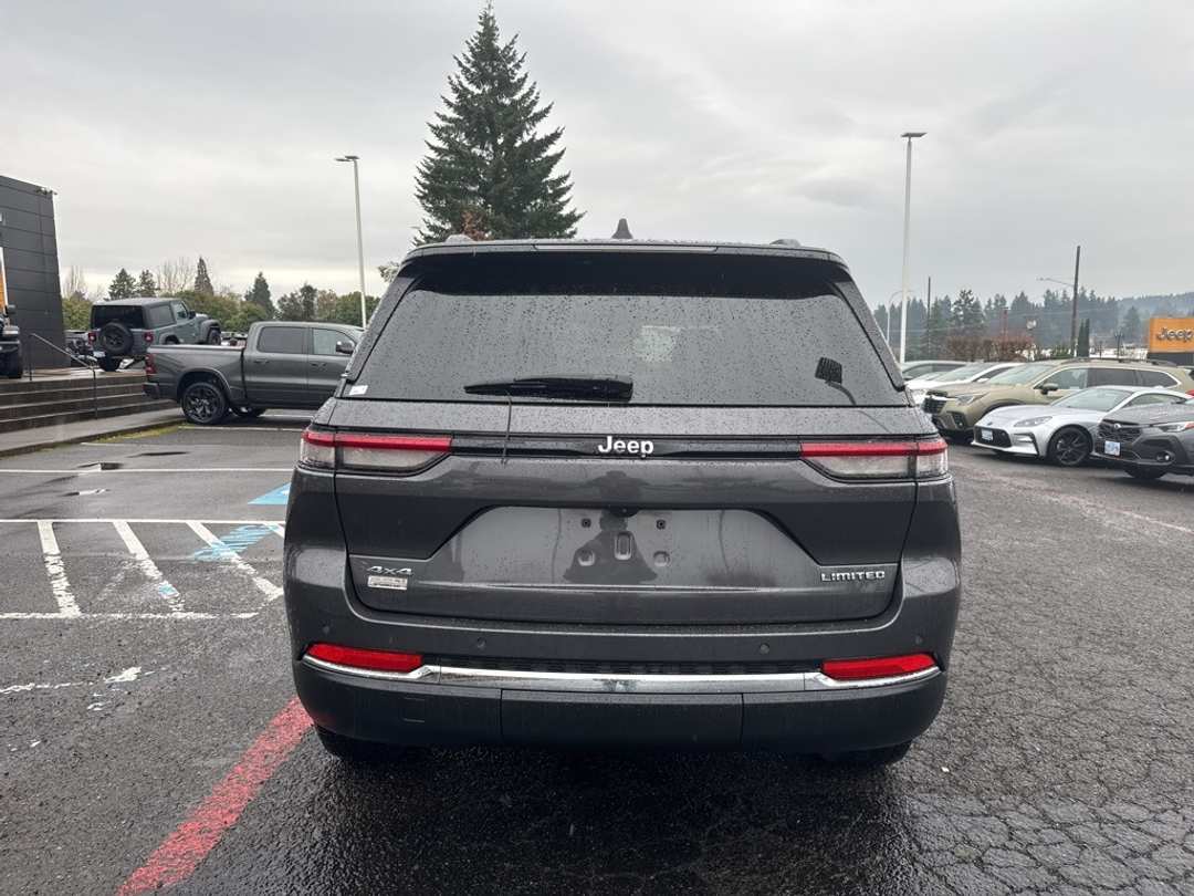 2022 Jeep Grand Cherokee Limited - Image 6