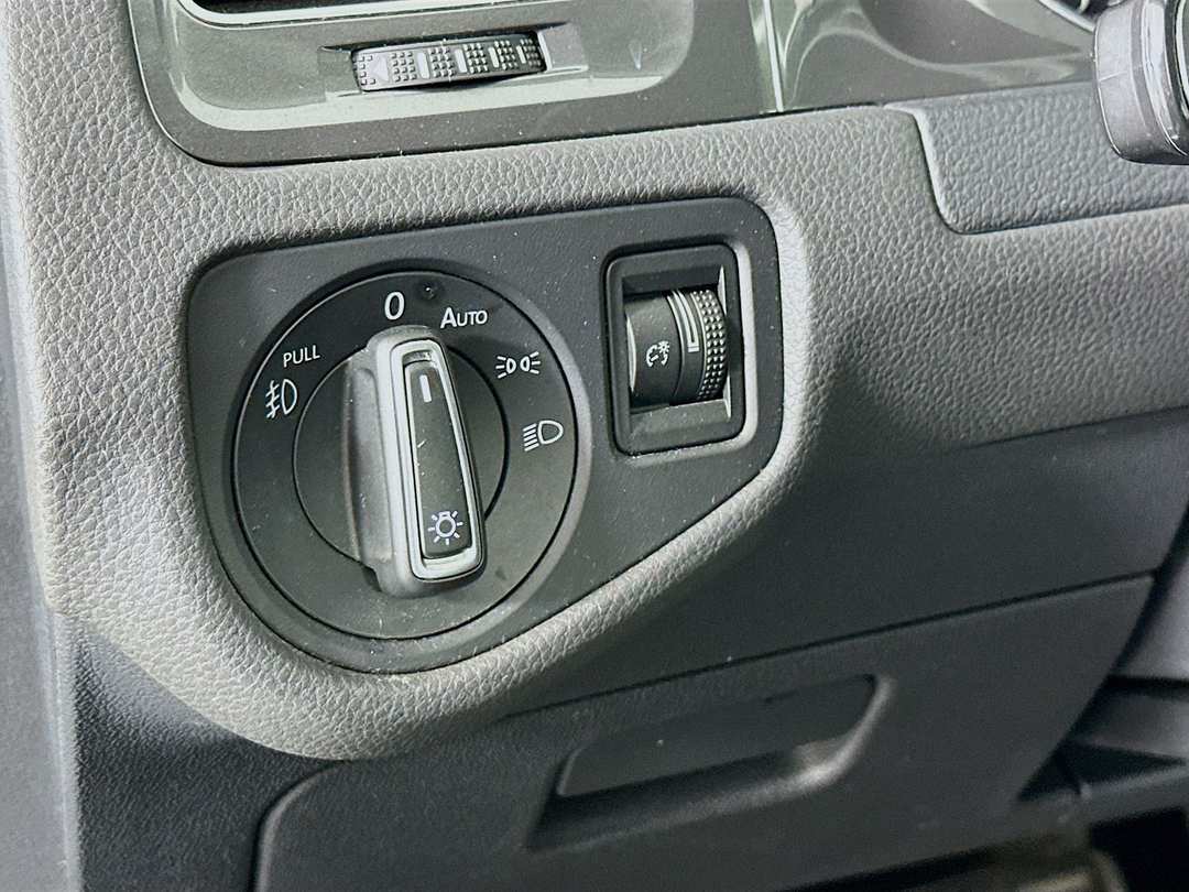 2017 Volkswagen Golf Alltrack TSI S - Image 11