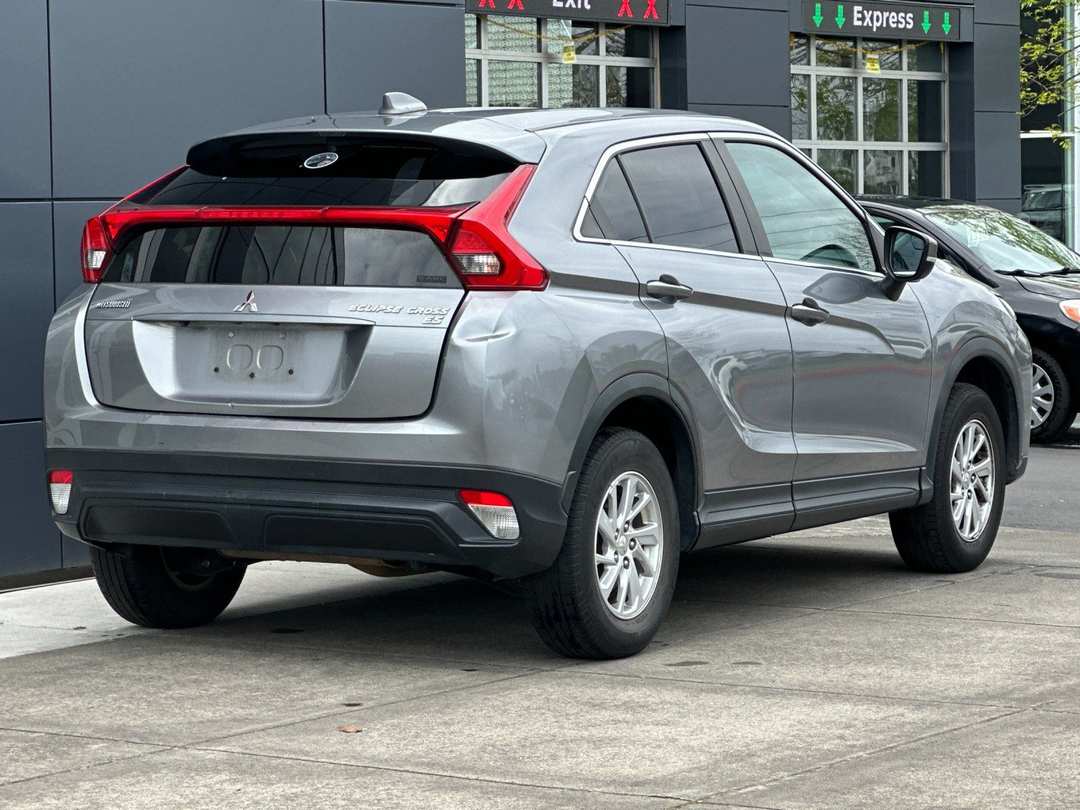 2019 Mitsubishi Eclipse Cross ES - Image 3